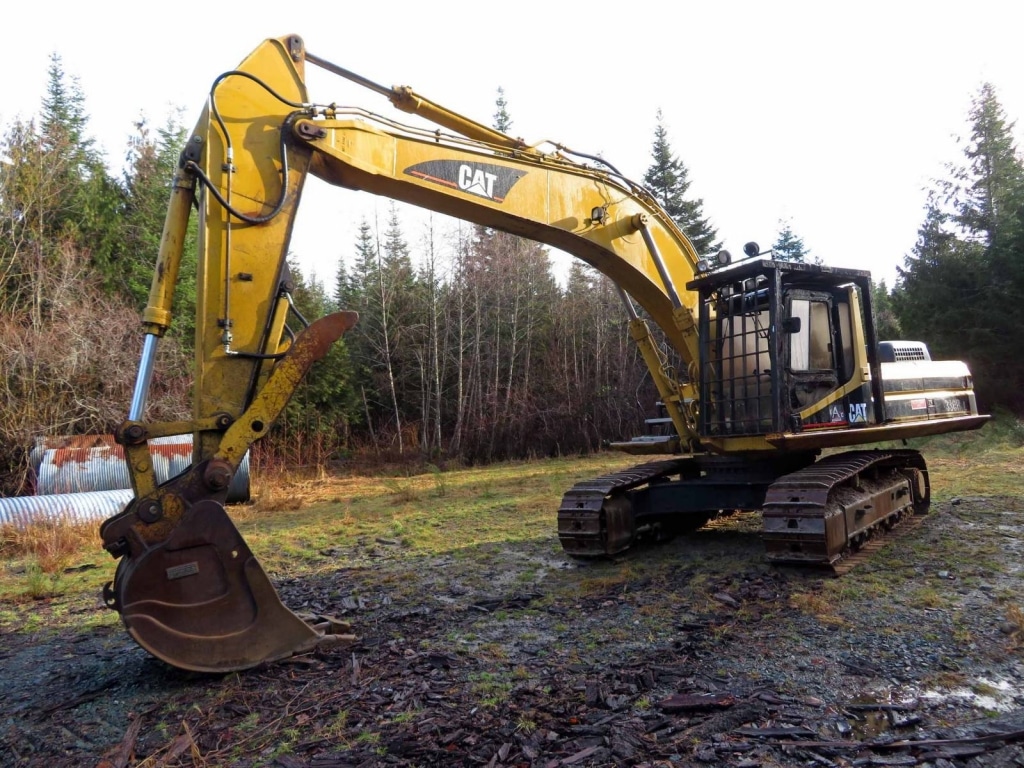 330B Hydraulic Excavator Archives - Forestech Equipment Ltd.